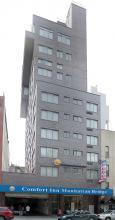 Comfort Inn at Manhattan Bridge Exterior